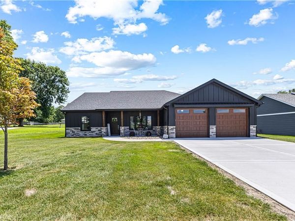 1301 W 4th Street, Cameron, MO 64429