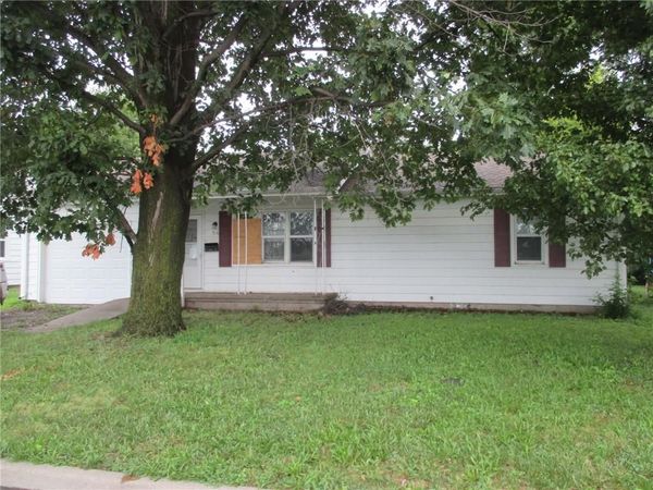 516 Seargent Avenue, Marshall, MO 65340