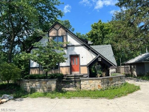 1606 Dover Center Road , Westlake, OH 44145