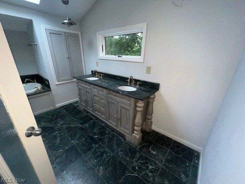 1606 Dover Center Road , Westlake, OH 44145 Photo 10