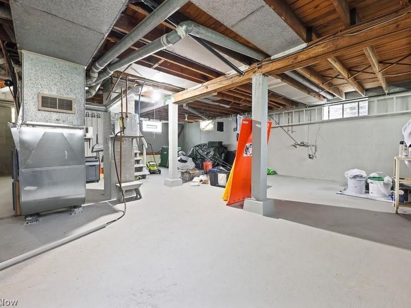 1077 W State Street, Alliance, OH 44601 Photo 17