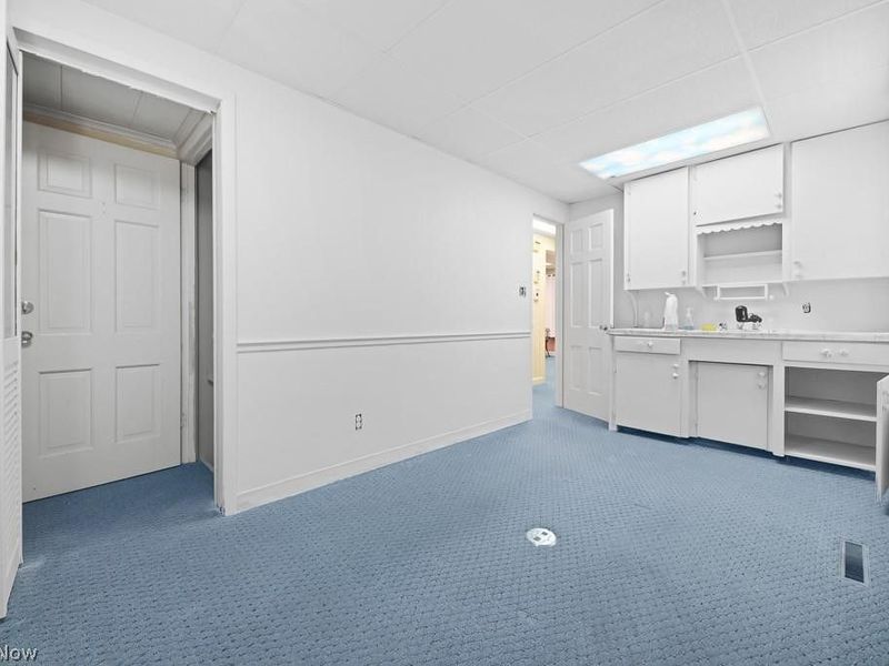 1077 W State Street, Alliance, OH 44601 Photo 7