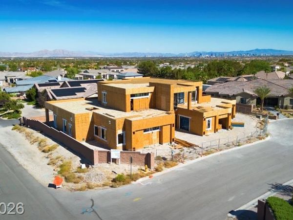 9855 Bright Angel Way , Las Vegas, NV 89149