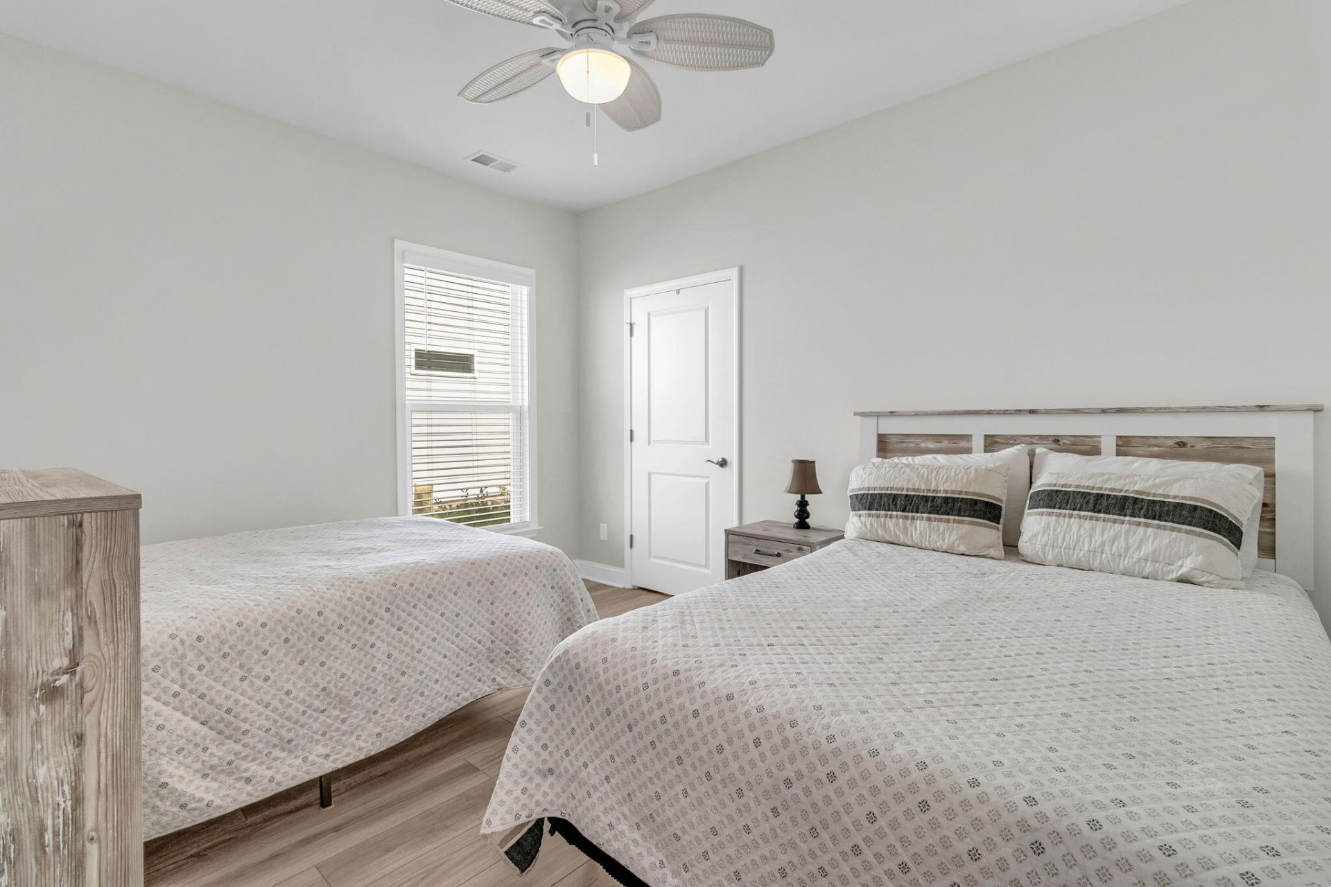 120 Garden Gate Way Photo 26