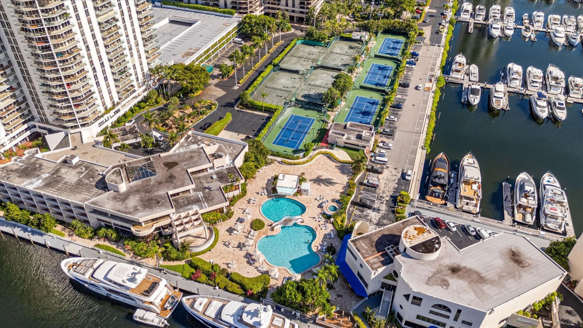 19707 Turnberry Way, Unit 9J, Aventura, FL 33180 Photo
