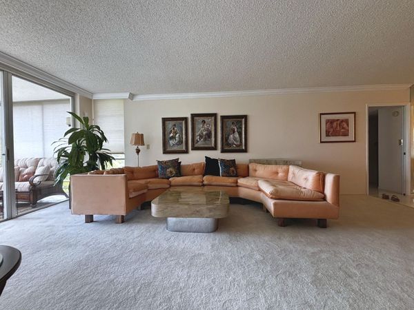 3930 OAKS CLUBHOUSE Drive, Unit 506, Pompano Beach, FL 33069
