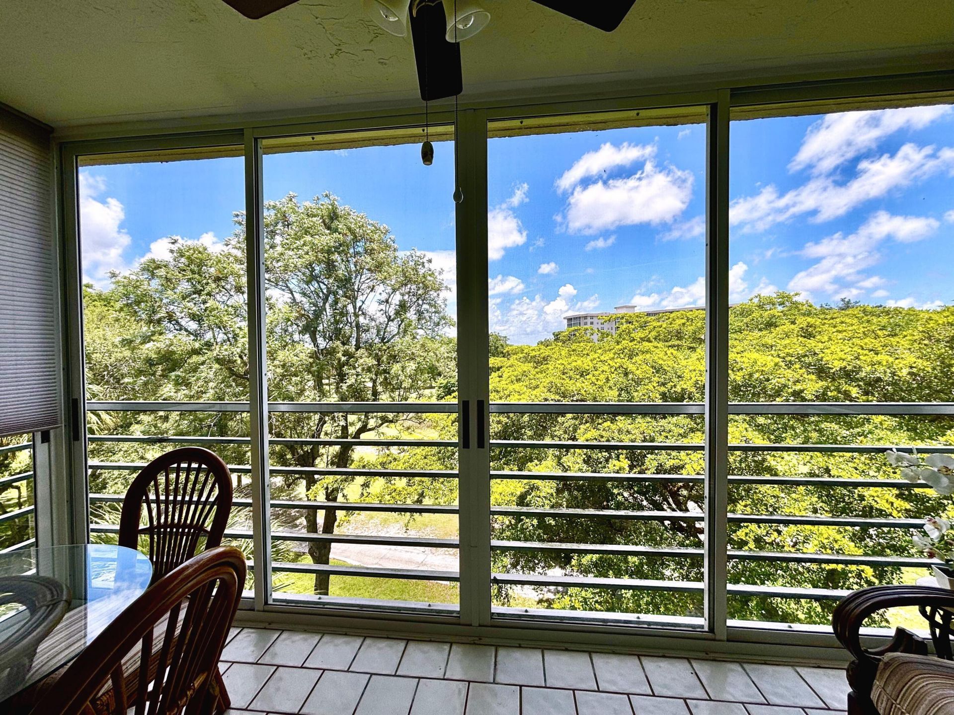 3930 Oaks Clubhouse Drive, Unit 506, Pompano Beach, FL 33069 Photo