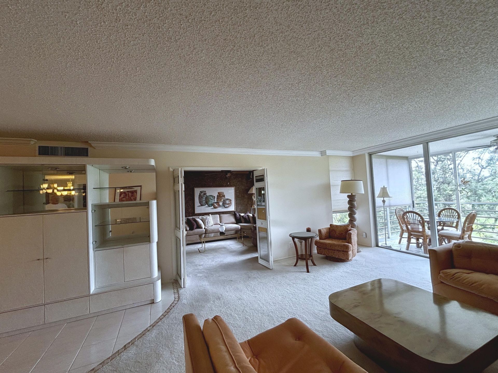 3930 Oaks Clubhouse Drive, Unit 506, Pompano Beach, FL 33069 Photo
