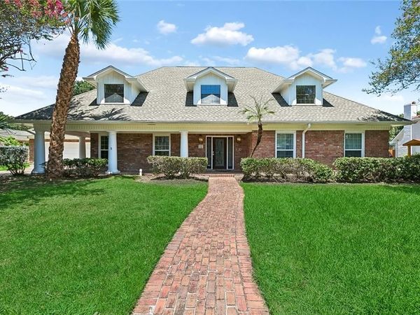 12 CHATEAU MAGDELAINE Drive, Kenner, LA 70065