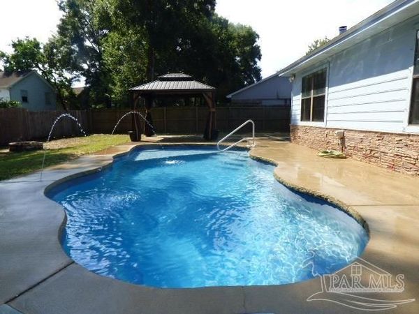 7466 Northpointe Blvd, Pensacola, FL 32514