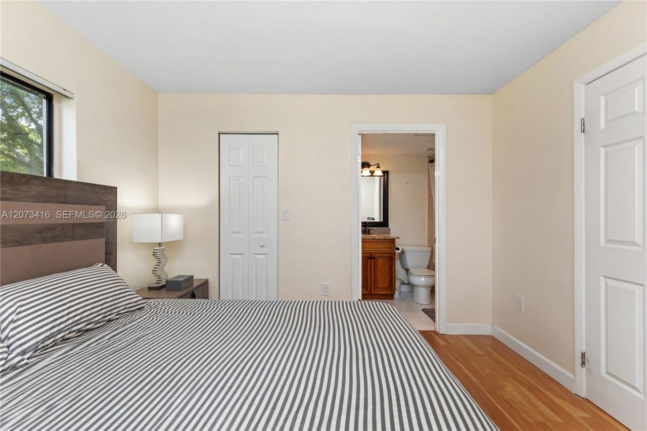 400 Palm Cir W , Unit 208, Pembroke Pines, FL 33025 Photo
