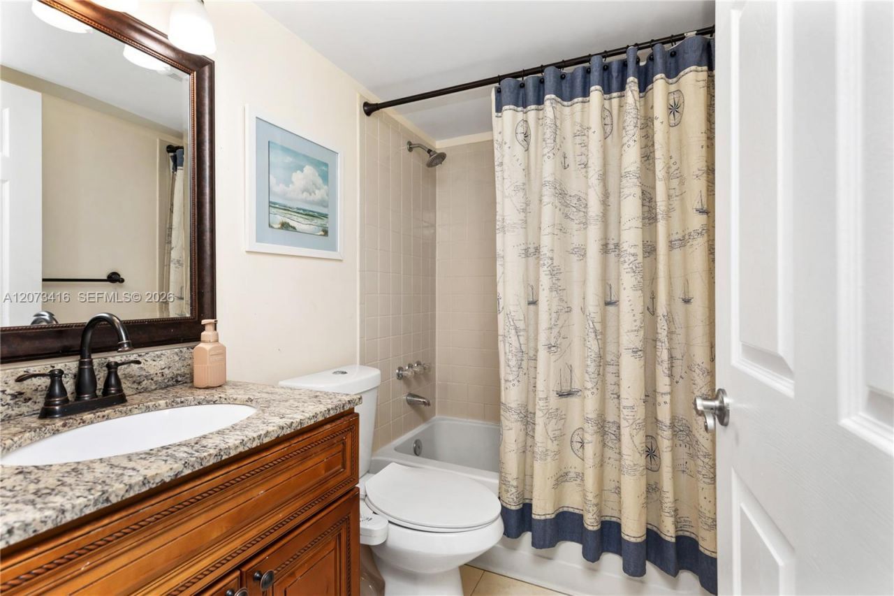 400 Palm Cir W , Unit 208, Pembroke Pines, FL 33025 Photo