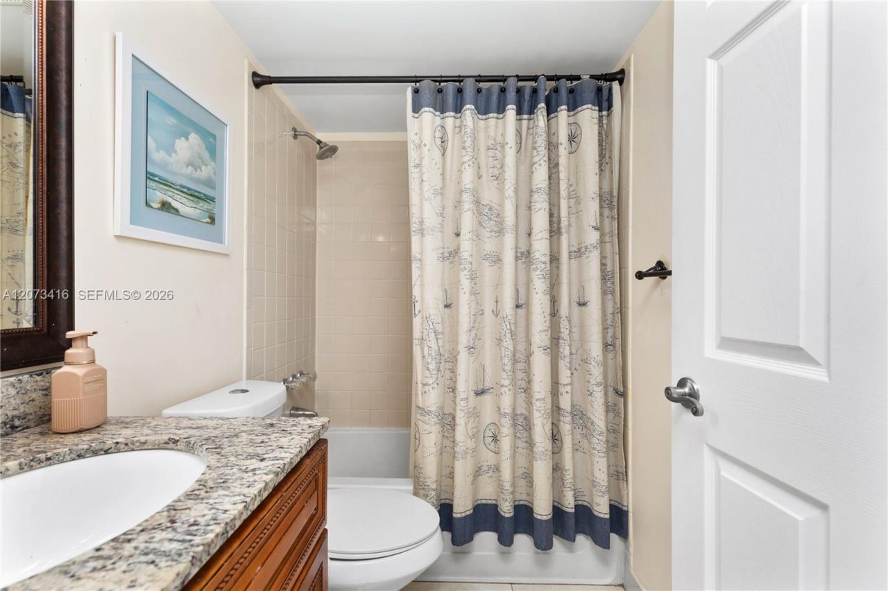 400 Palm Cir W , Unit 208, Pembroke Pines, FL 33025 Photo