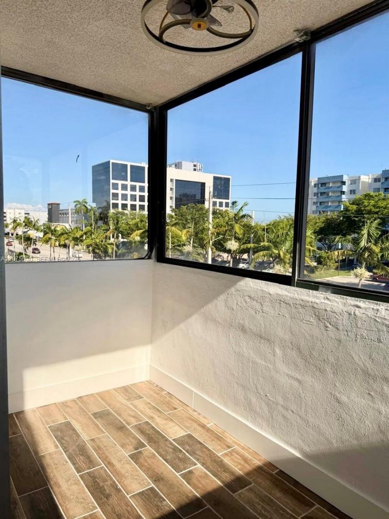 5055 NW 7th St , Unit 413, Miami, FL 33126 Photo