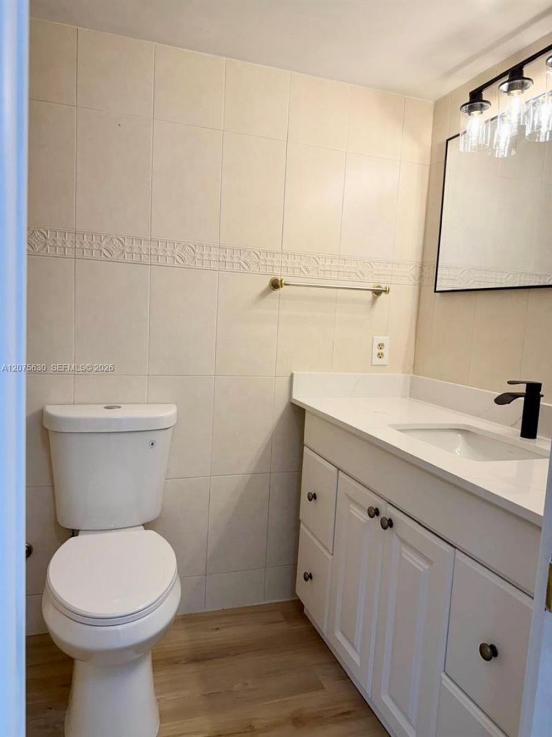 5055 NW 7th St , Unit 413, Miami, FL 33126 Photo