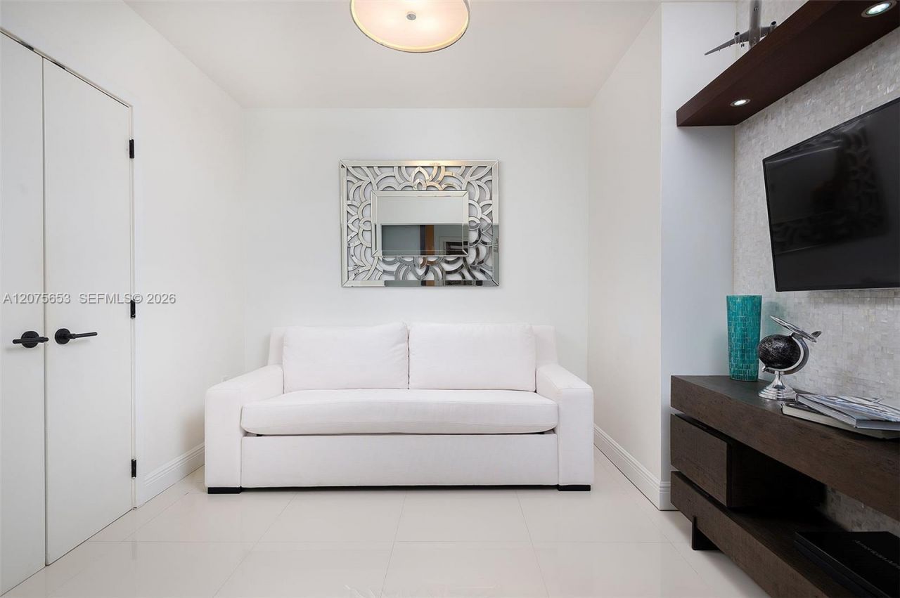 6799 Collins Ave , Unit 510, Miami Beach, FL 33141 Photo