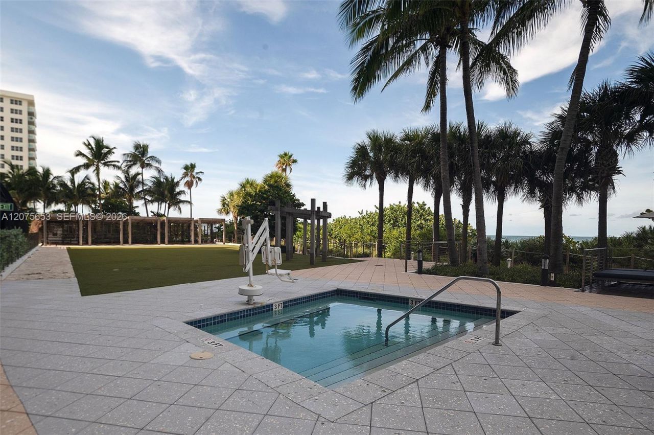 6799 Collins Ave , Unit 510, Miami Beach, FL 33141 Photo