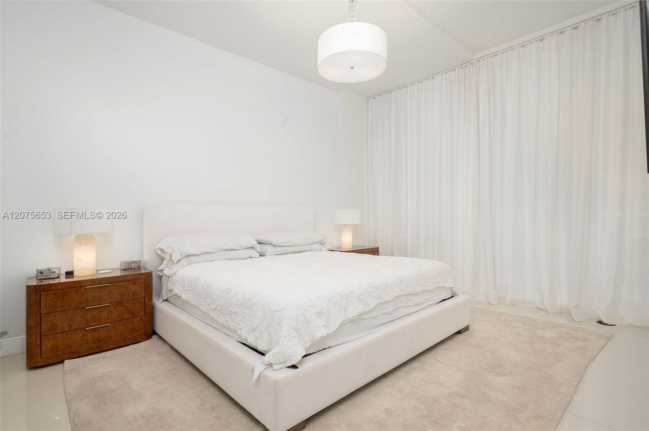6799 Collins Ave , Unit 510, Miami Beach, FL 33141 Photo