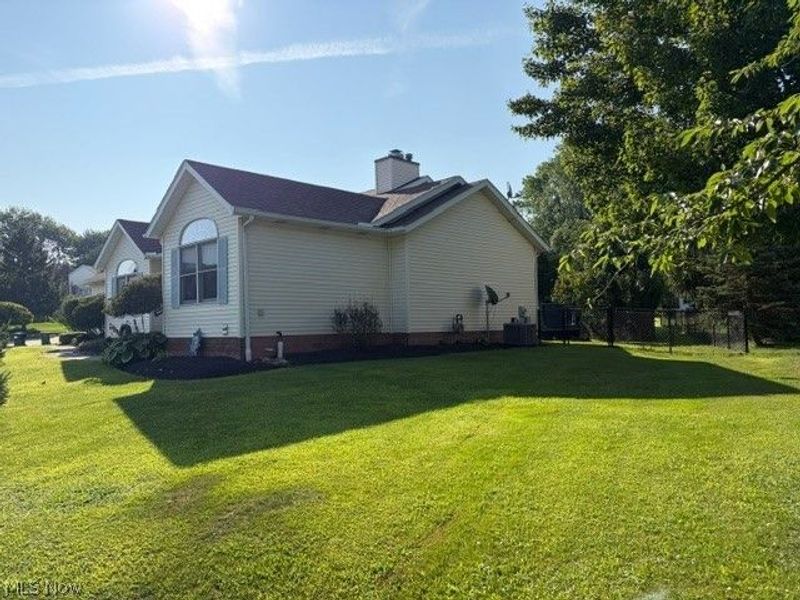 9035 Cabriolet Avenue, Concord Township, OH 44060 Photo 2