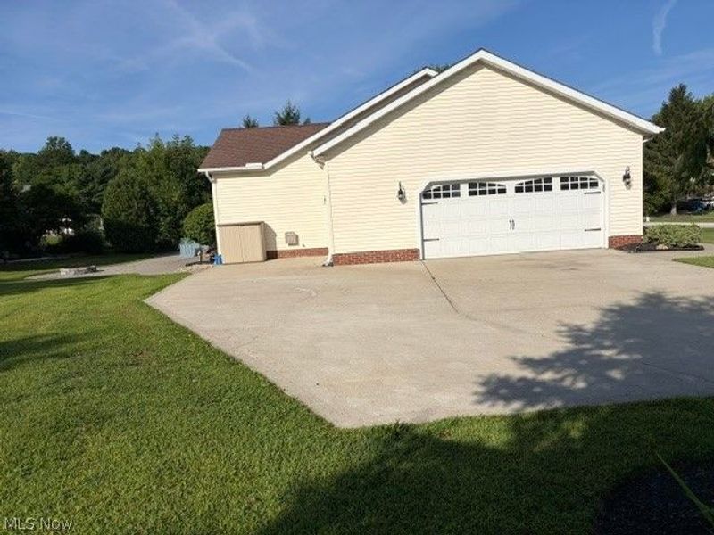 9035 Cabriolet Avenue, Concord Township, OH 44060 Photo 4