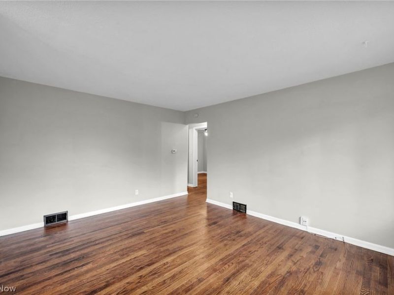 2121 9th Street SW, Akron, OH 44314 Photo 5