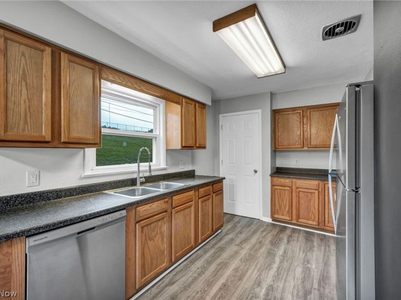 2121 9th Street SW, Akron, OH 44314 Photo 7