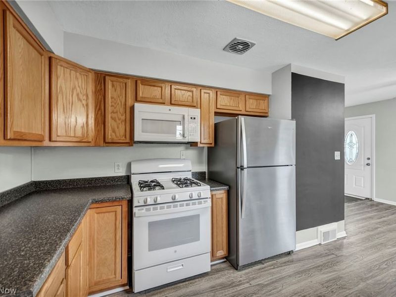2121 9th Street SW, Akron, OH 44314 Photo 9