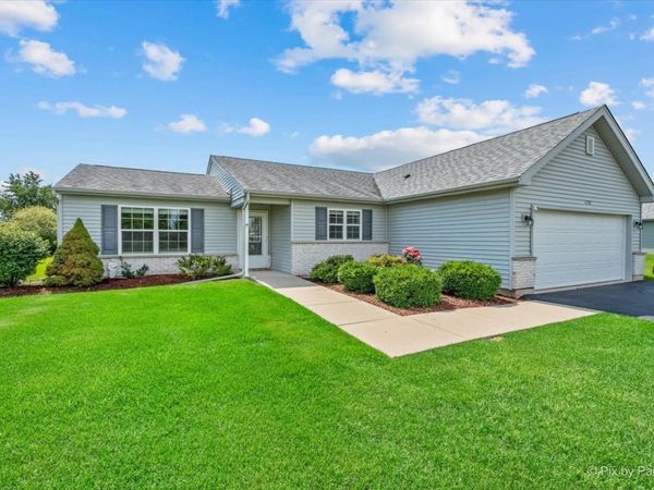 1108 Monroe Avenue , McHenry, IL 60050