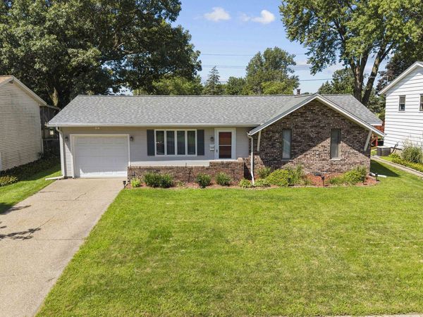 1108 Willany Drive, Clinton, IA 52732
