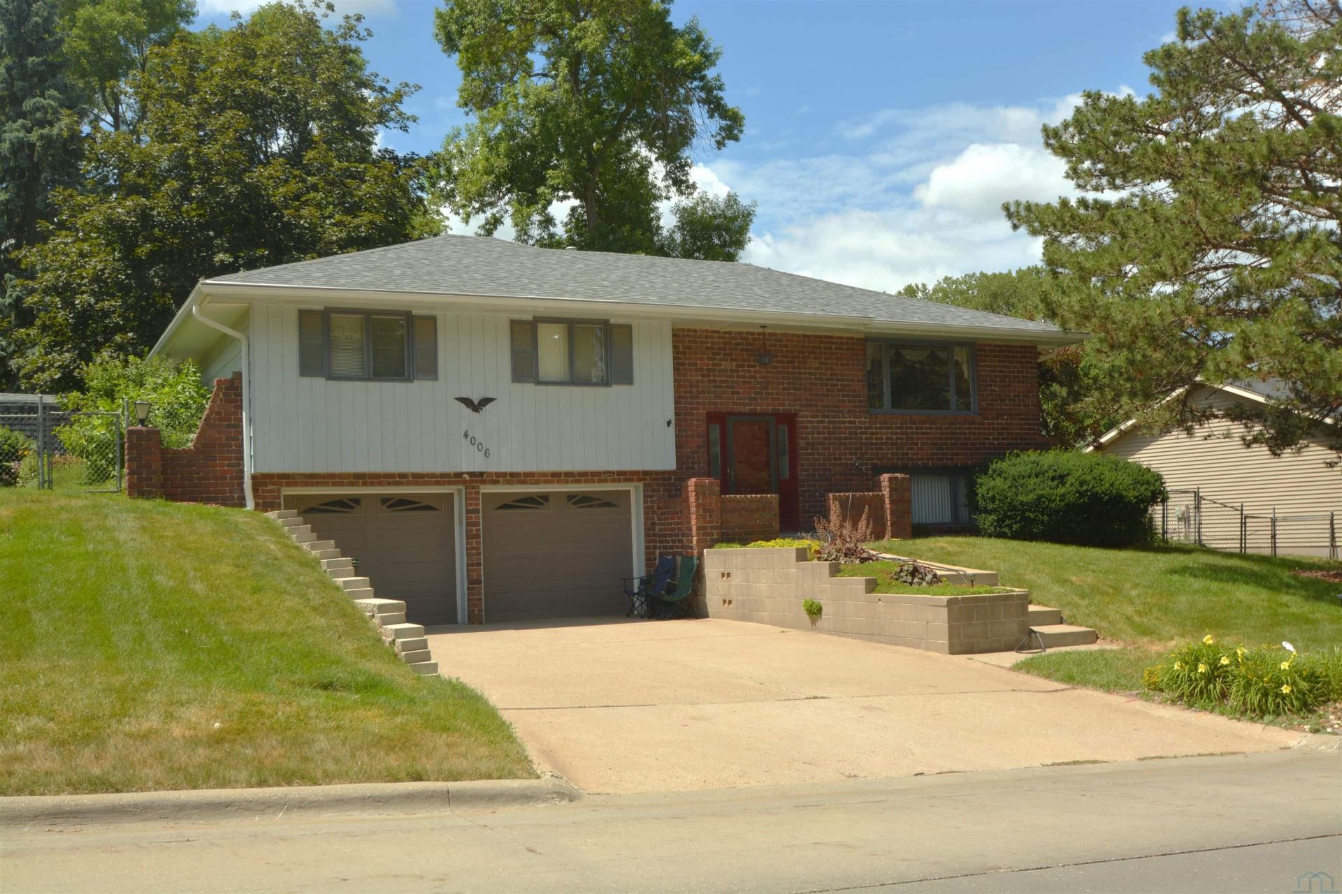 4006 Lincoln Way, Sioux City, IA 51106 Main Photo