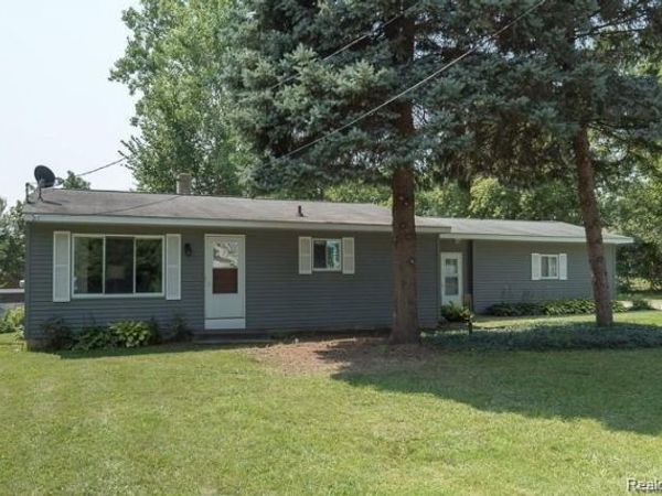 475 CONWAY Street, Walled Lake, Mi 48390