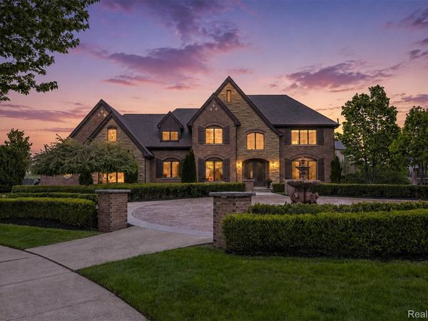 48892 Barola Court , Northville, Mi 48167