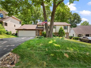 5135 Virgie Lane , West Bloomfield Township, Mi 48324