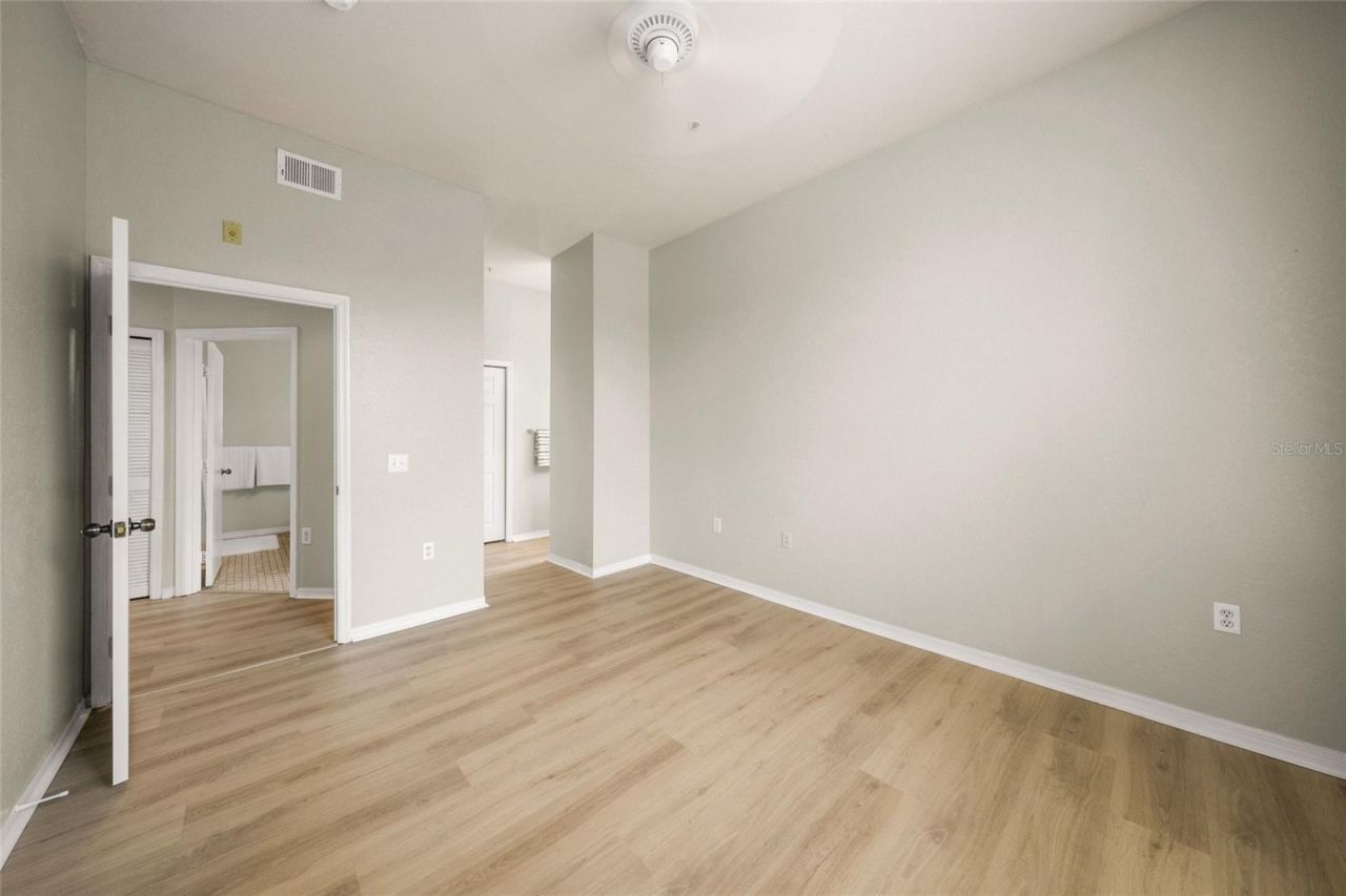 5152 Northridge Road, Unit 304, Sarasota, FL 34238 Photo
