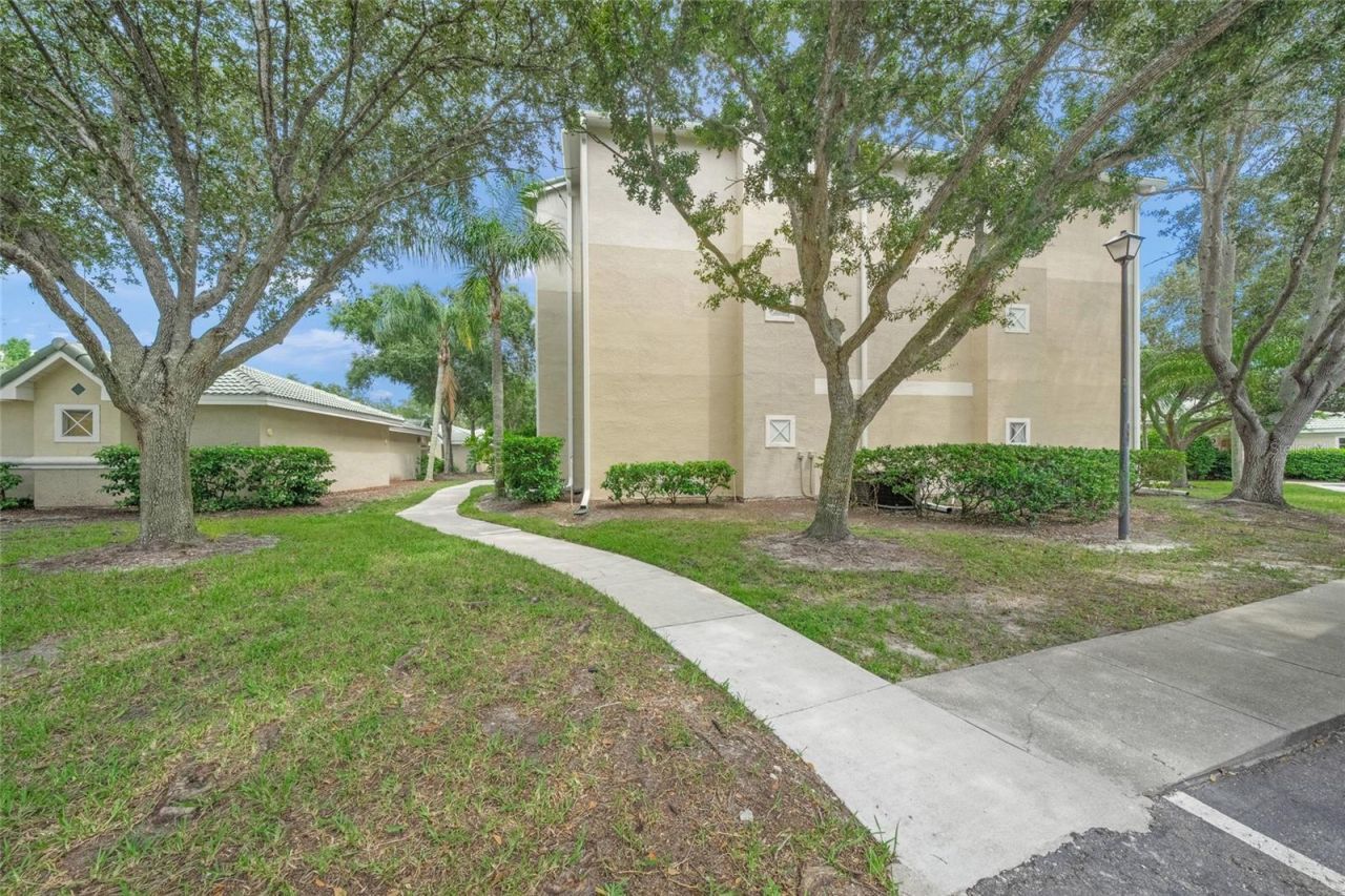 5152 Northridge Road, Unit 304, Sarasota, FL 34238 Photo