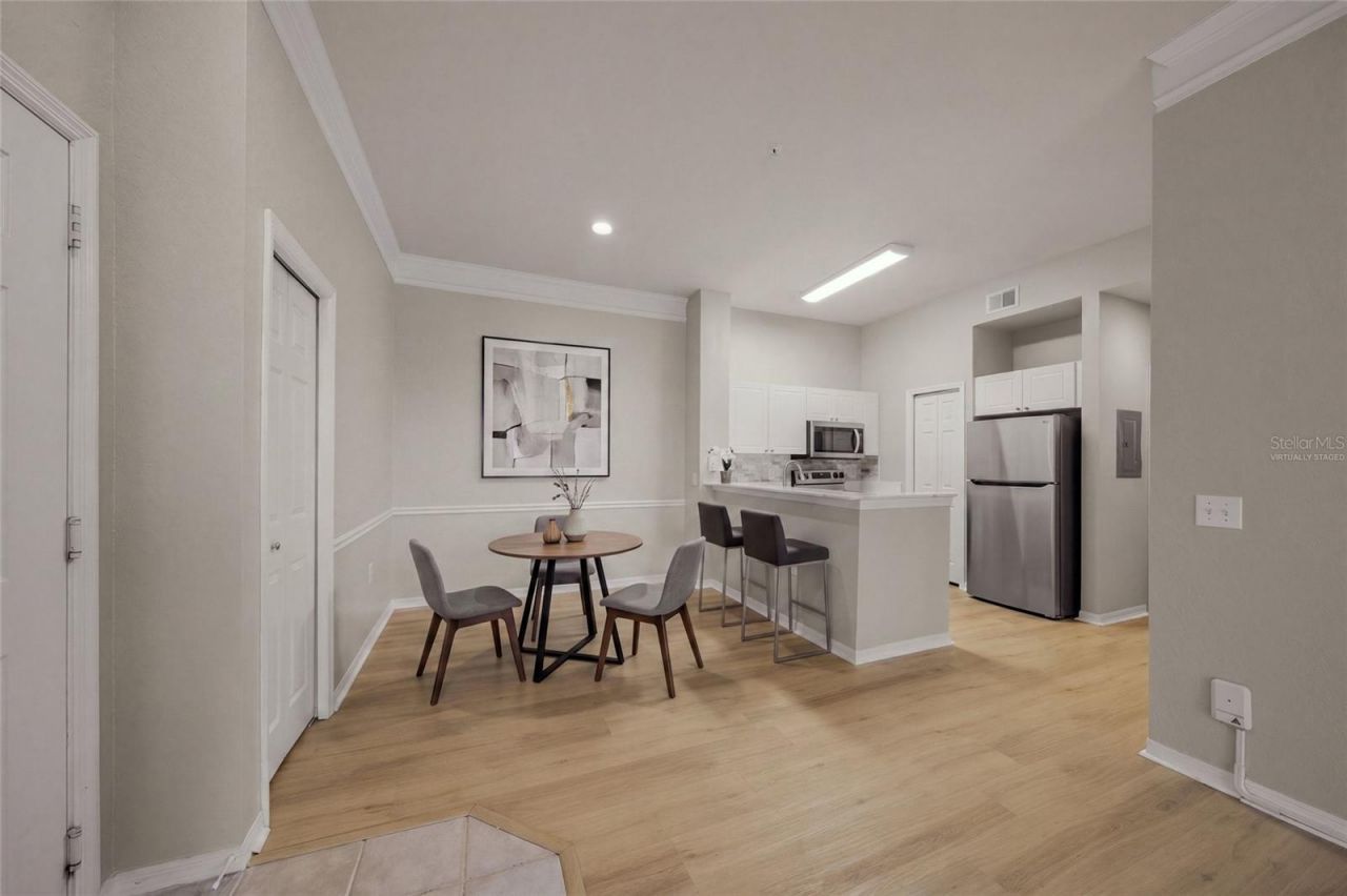 5152 Northridge Road, Unit 304, Sarasota, FL 34238 Photo
