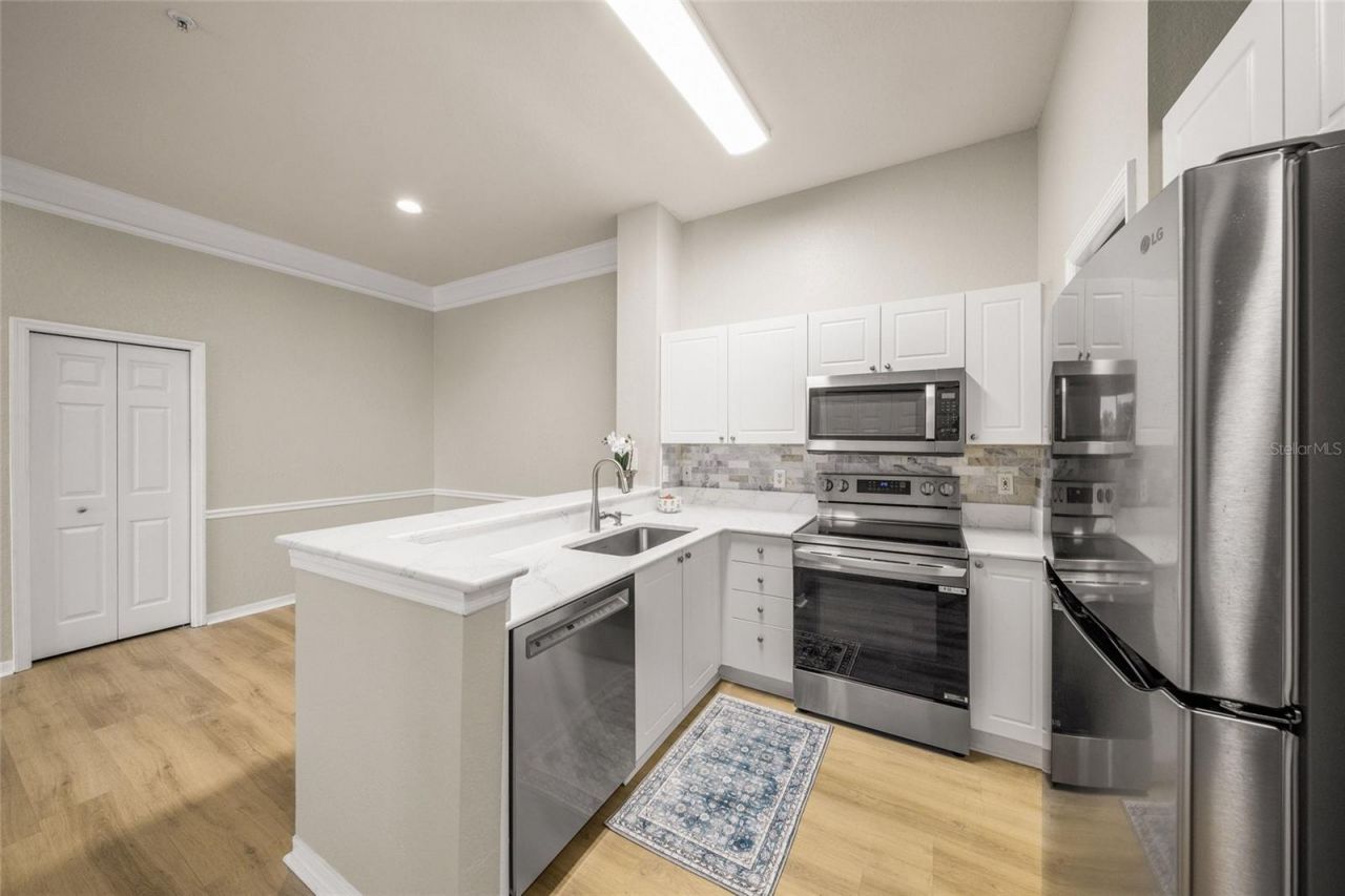 5152 Northridge Road, Unit 304, Sarasota, FL 34238 Photo