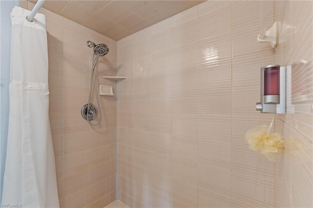 4230 SE 20th Pl, Unit 302, Cape Coral, FL 33904 Photo