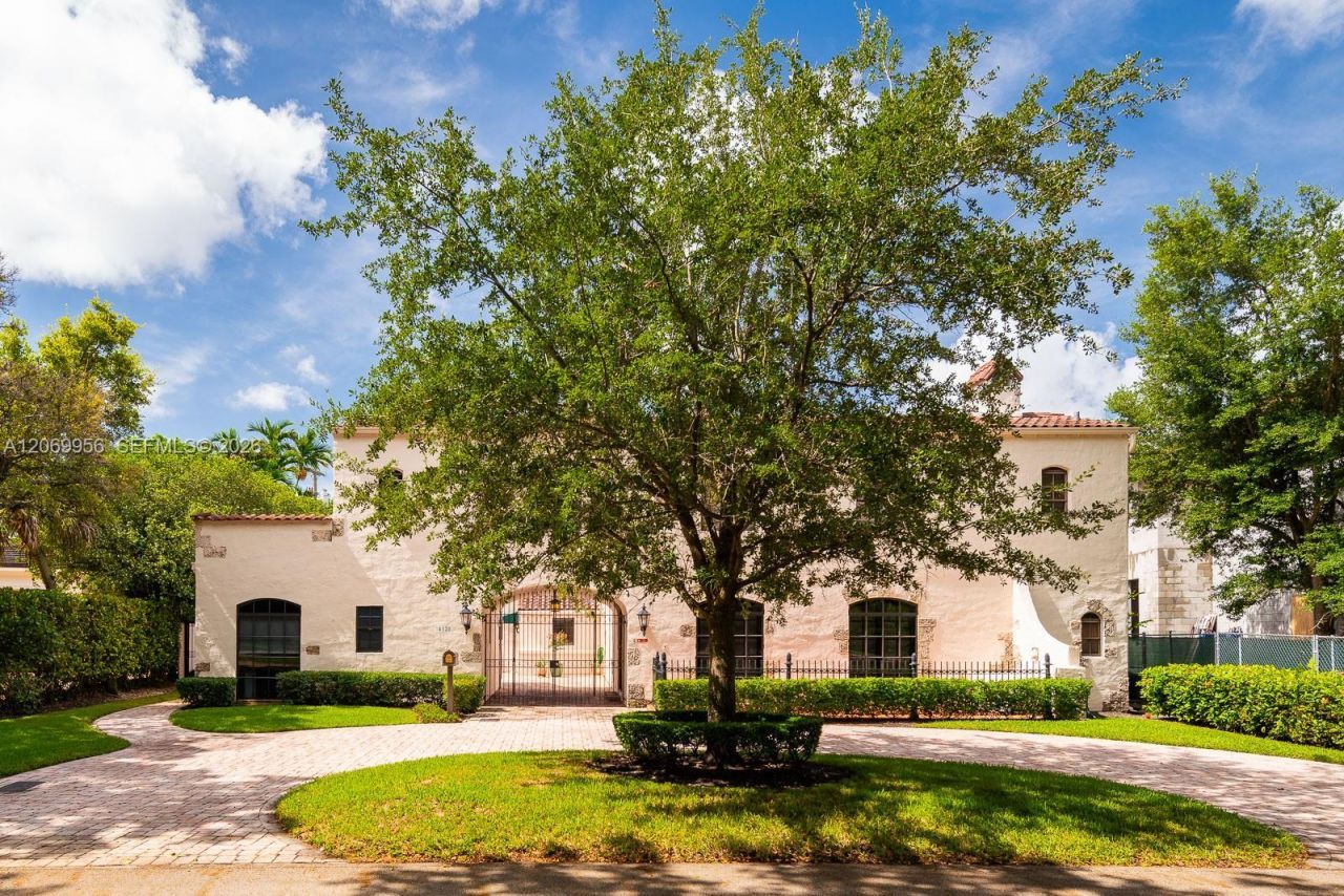 4128 Pinta Ct, Coral Gables, FL 33146 Photo