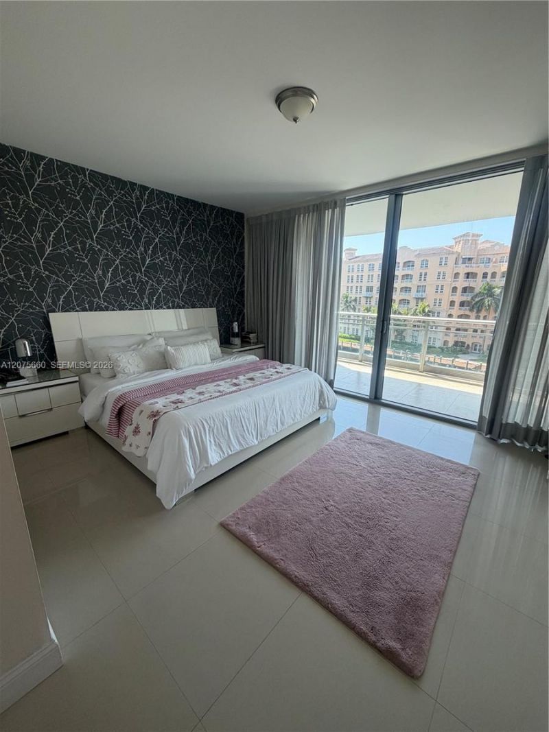 2950 NE 188th St , Unit 325, Aventura, FL 33180 Photo