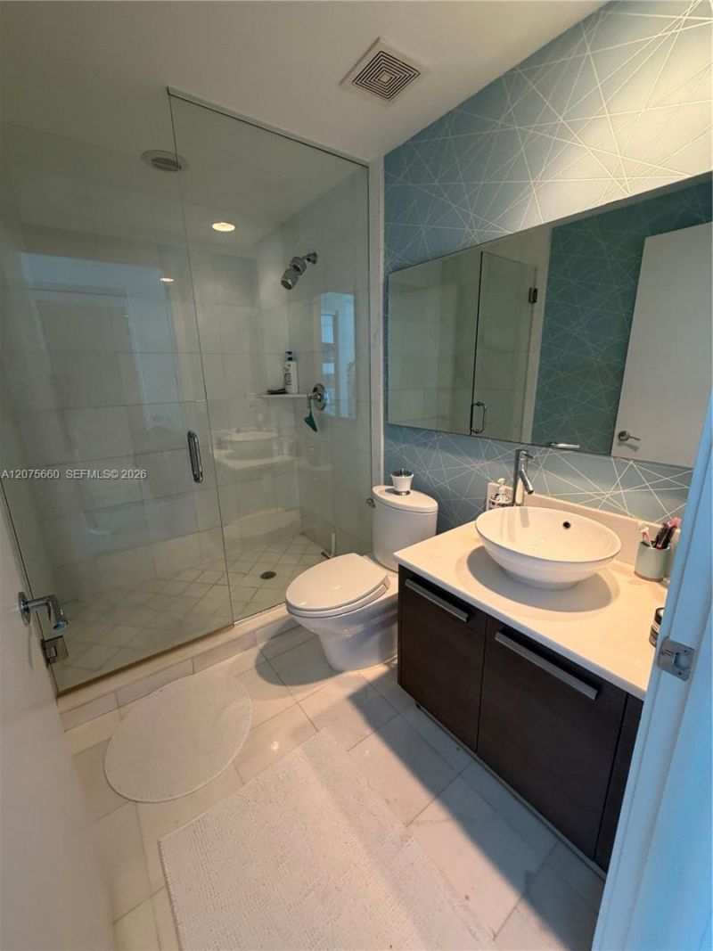 2950 NE 188th St , Unit 325, Aventura, FL 33180 Photo