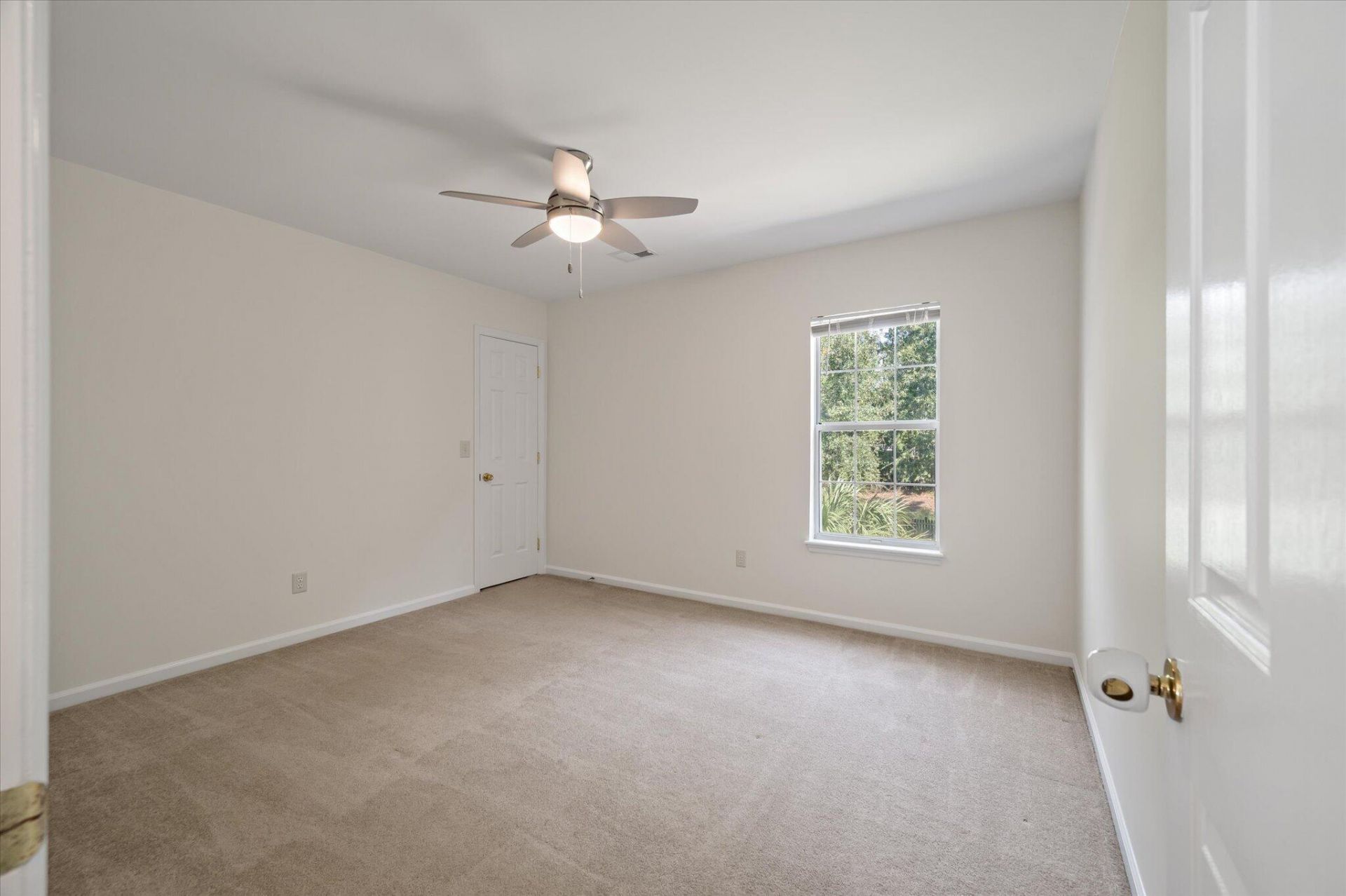 3293 Heathland Way Photo 17