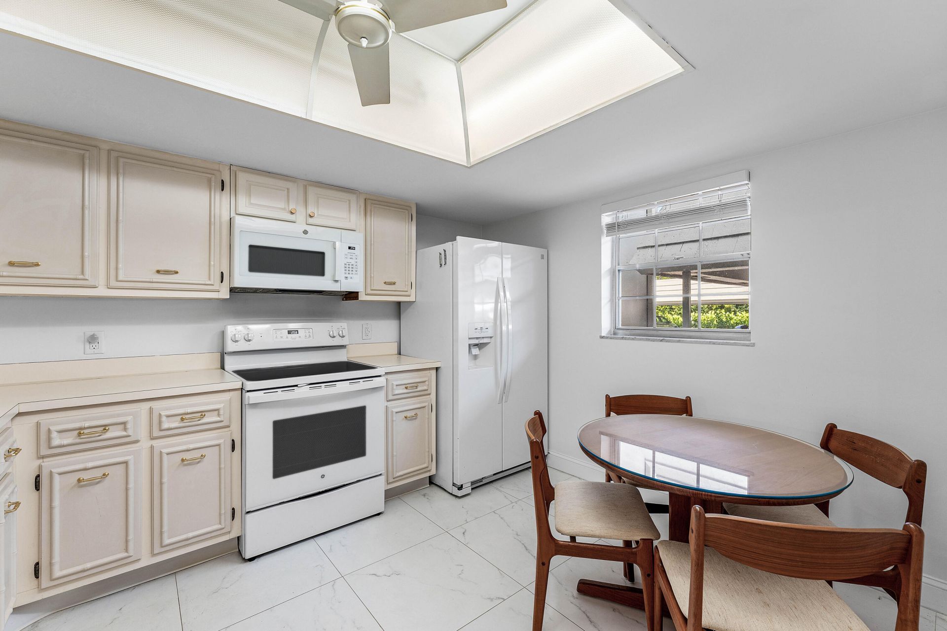 250 John F Kennedy Drive, Unit 107, Atlantis, FL 33462 Photo