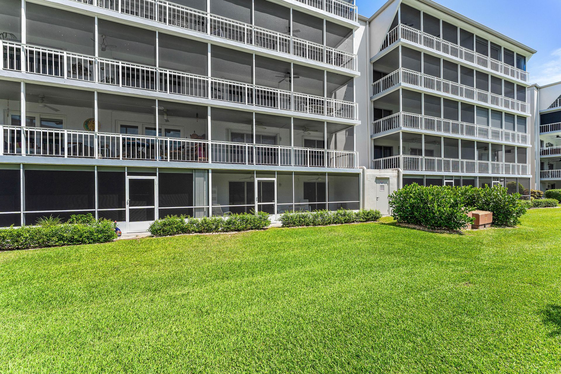 250 John F Kennedy Drive, Unit 107, Atlantis, FL 33462 Photo