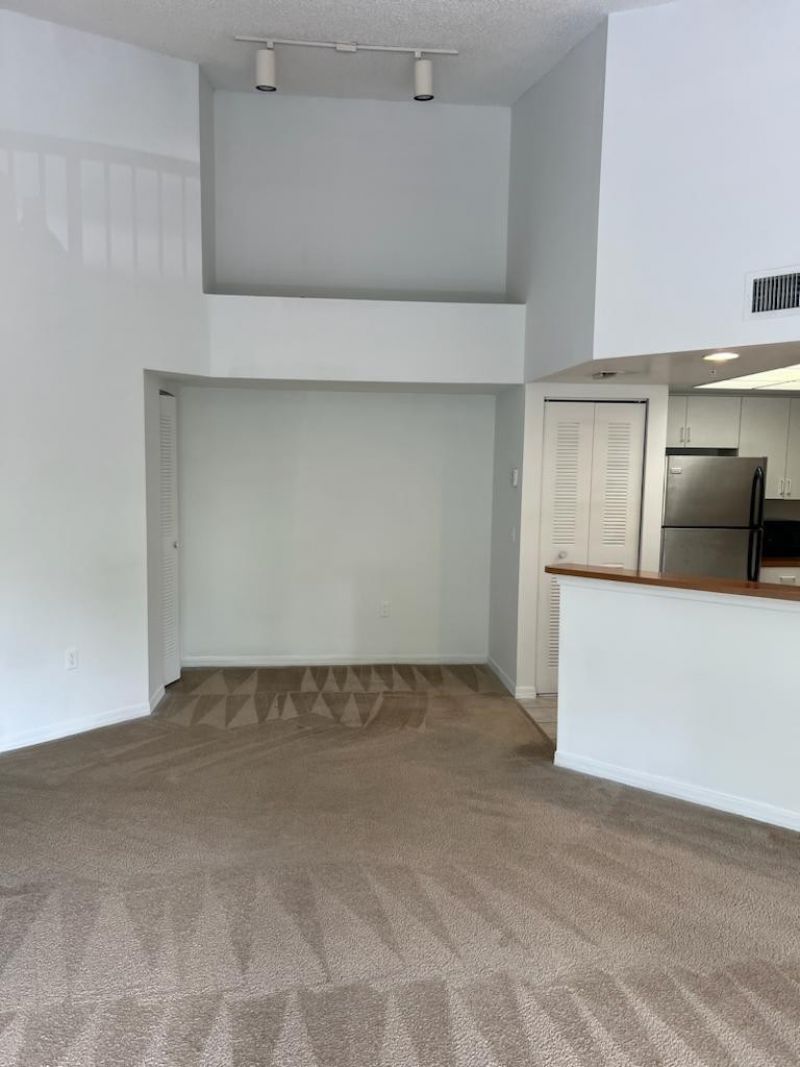 4177 N Haverhill Road, Unit 810, West Palm Beach, FL 33417 Photo