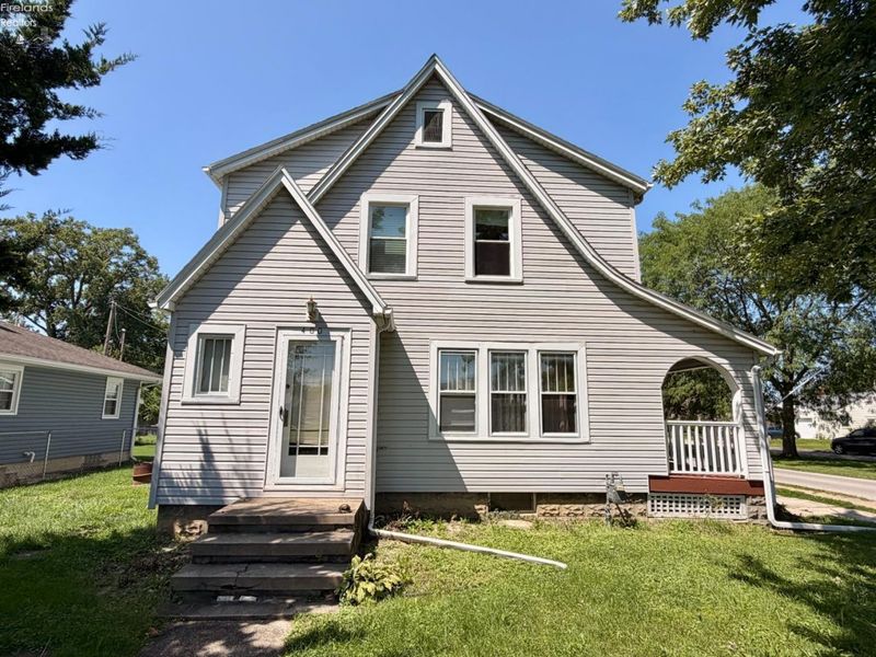 400 S Collinwood Boulevard, Fremont, OH 43420 Photo 1