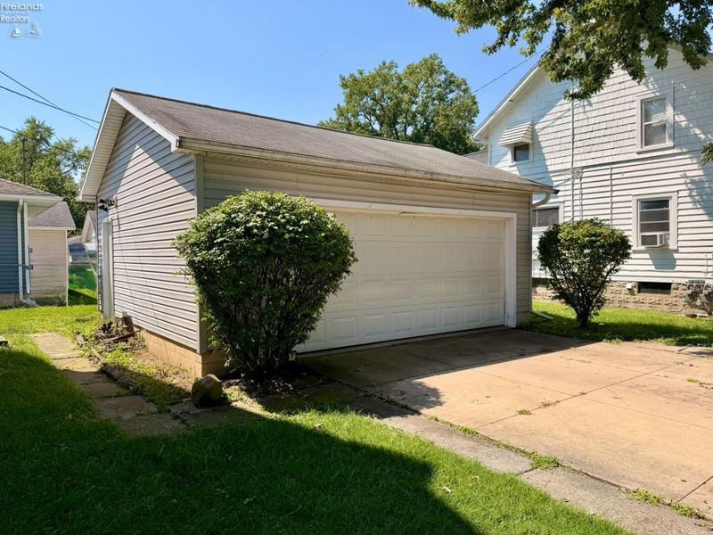 400 S Collinwood Boulevard, Fremont, OH 43420 Photo 22