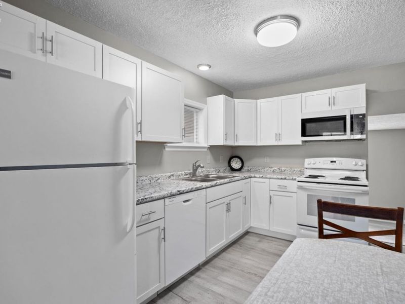 6485 Russia Rd., South Amherst, OH 44001 Photo 10