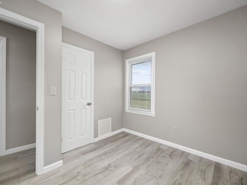 6485 Russia Rd., South Amherst, OH 44001 Photo 17