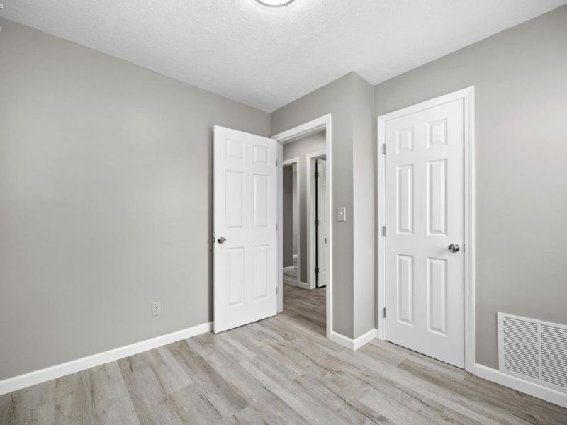 6485 Russia Rd., South Amherst, OH 44001 Photo 18
